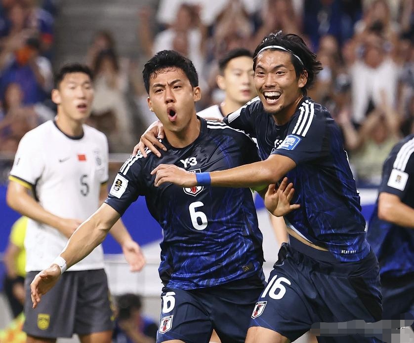 官方平台-科维托娃在MAD比赛中最后时刻胜出，表现优异引发热议！引发球迷热议-官方平台